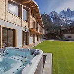 Avec Jacuzzi Et Animaux Admis, Vue Mont-blanc - Fr-1-343-259 Domek alpejski